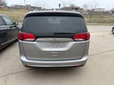Used 2017 Chrysler Pacifica Limited w/ Advanced Safetytec Group image 6