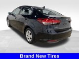 Used 2017 Kia Forte LX image 4