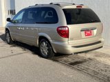 Used 2006 Chrysler Town & Country Limited w/ Trailer Tow Prep Group image 4