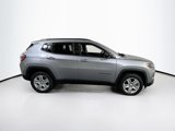 Used 2022 Jeep Compass Latitude image 4
