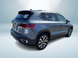 Certified 2022 Volkswagen Taos SE image 5