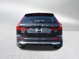 Used 2022 Volvo XC60 B6 Inscription image 4
