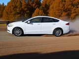 Certified 2017 Ford Fusion SE w/ Fusion SE Technology Package image 3