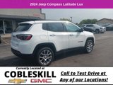 Used 2024 Jeep Compass Latitude image 3