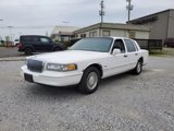 Used 1997 Lincoln Town Car Signature image 3