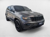 Used 2017 Jeep Grand Cherokee Altitude image 3