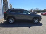 Used 2017 Jeep Cherokee Limited image 2