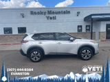 Used 2023 Nissan Rogue SV image 2