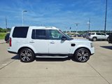 Used 2016 Land Rover LR4 HSE LUX image 2