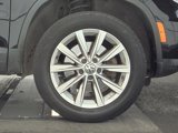 Used 2017 Volkswagen Tiguan Limited w/ Premium Package image 2