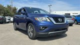 Used 2018 Nissan Pathfinder SV image 3