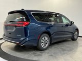 New 2025 Chrysler Pacifica Select w/ Uconnect Theater Family Group image 3