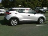 Used 2020 Nissan Kicks S image 4