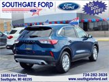 Used 2020 Ford Escape SE image 2