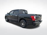 Used 2021 Nissan Titan SV w/ SV Convenience Package image 3