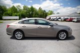Used 2017 Chevrolet Malibu LT image 2