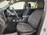 Used 2020 Chevrolet Equinox LT w/ Driver Convenience Package image 4
