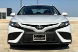 Used 2023 Toyota Camry SE image 3