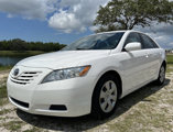 Used 2009 Toyota Camry XLE image 2