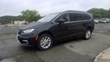 Used 2022 Chrysler Pacifica Touring-L image 4