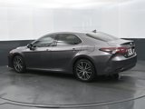 Used 2021 Toyota Camry XLE image 3