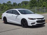 Used 2018 Chevrolet Malibu LT w/ Driver Confidence Package image 3