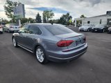 Used 2017 Volkswagen Passat 1.8T SEL Premium image 3