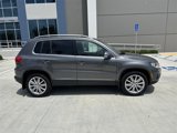 Used 2016 Volkswagen Tiguan SE image 2