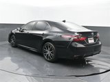 Used 2022 Toyota Camry SE image 3