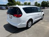 Used 2020 Chrysler Pacifica Touring-L image 4