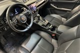 Used 2025 Porsche Macan image 4