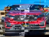 Used 2017 Kia Sorento LX w/ LX Convenience Package image 4