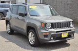 Used 2022 Jeep Renegade Latitude image 2
