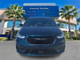 New 2025 Chrysler Pacifica Limited image 3