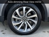 Used 2020 Land Rover Discovery Sport SE image 3