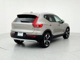 Certified 2022 Volvo XC40 T5 Momentum w/ Premium Package image 5