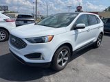Used 2023 Ford Edge SEL w/ Convenience Package image 3