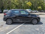 Used 2024 Nissan Kicks SV image 4