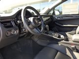 Certified 2025 Porsche Macan image 4