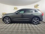 Used 2021 Volvo XC60 T5 Momentum w/ Advanced Package image 2