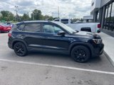 Certified 2022 Volkswagen Taos SE image 2