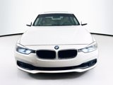 Used 2017 BMW 320i Sedan image 2