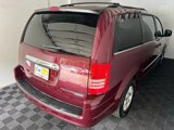 Used 2009 Chrysler Town & Country Touring w/ Family Value Group image 5