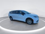 New 2025 Chrysler Pacifica Select image 2