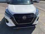 Used 2023 Nissan Kicks SR image 2