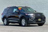 Used 2023 Ford Explorer XLT image 2