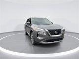 Used 2022 Nissan Rogue SV image 2