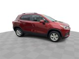 Certified 2022 Chevrolet Trax LT w/ LT Convenience Package image 2