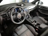 Used 2025 Porsche Macan image 4