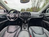 Used 2020 Jeep Cherokee Limited image 3